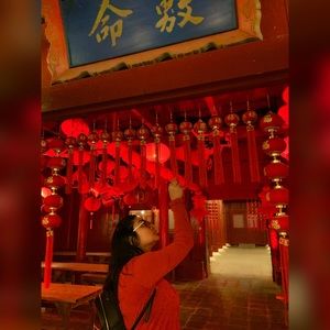 Meet your Posher, Crystal